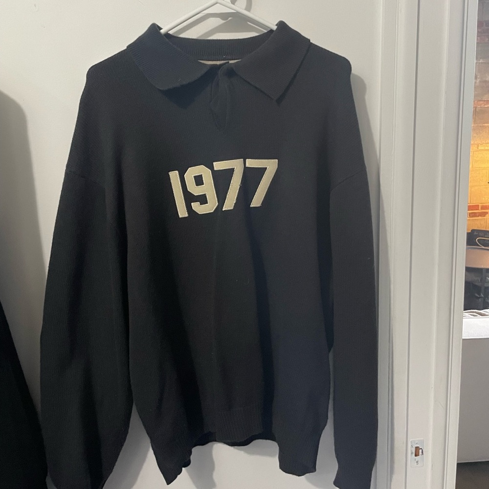 ESSENTIAL - CARDIGANS SIZE XLARGE FITS LARGE